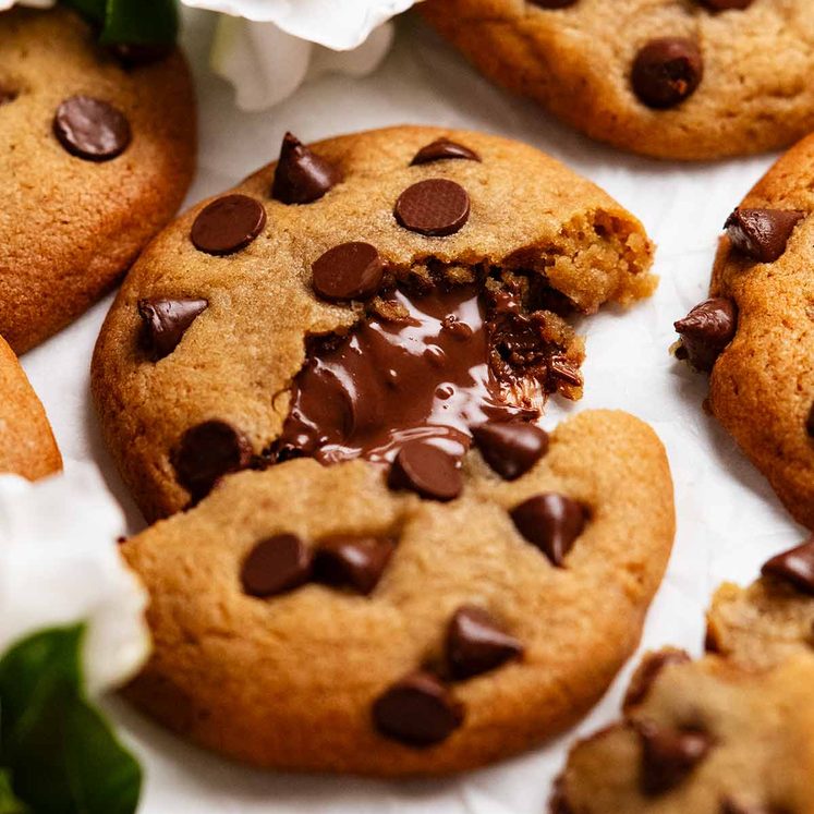 Nutella Stuffed Cookies