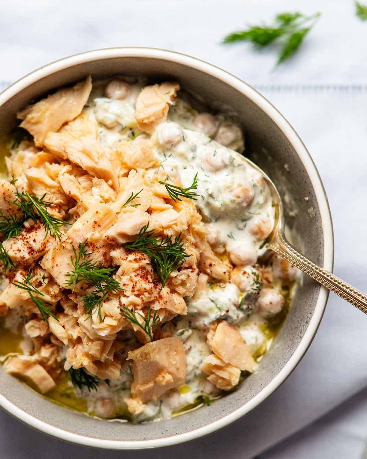 Tzatziki chickpea salad