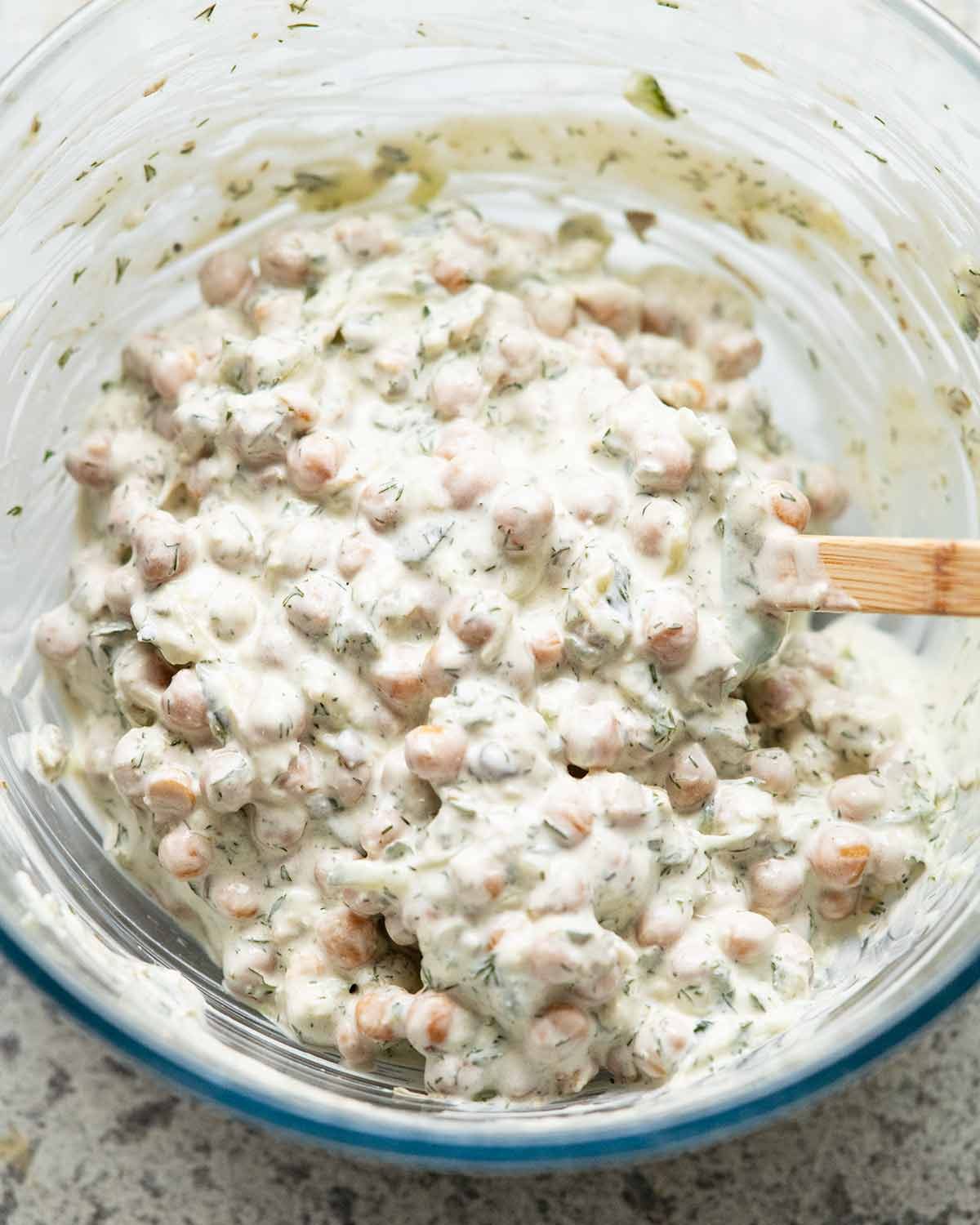 Tzatziki chickpea salad