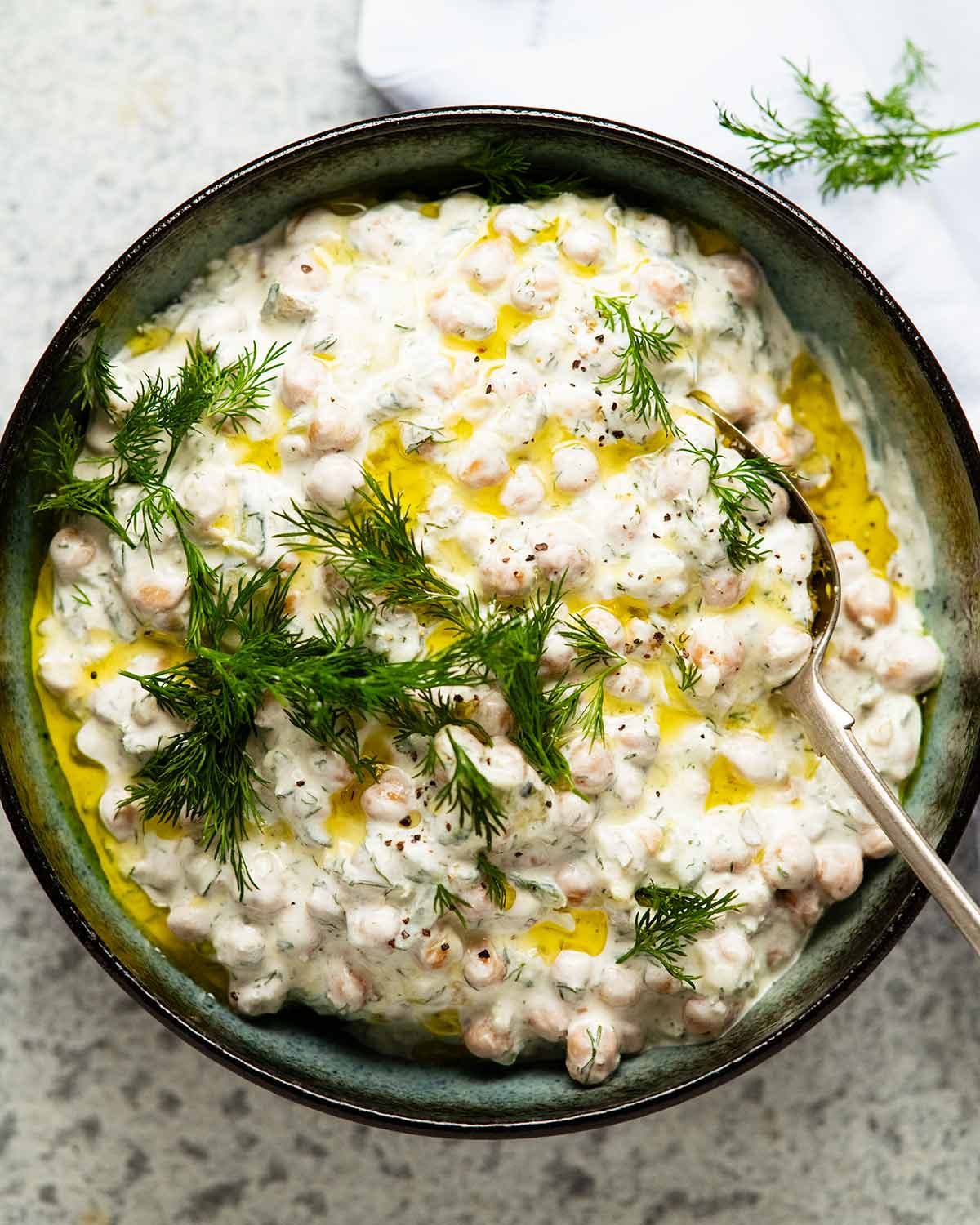 Tzatziki chickpea salad