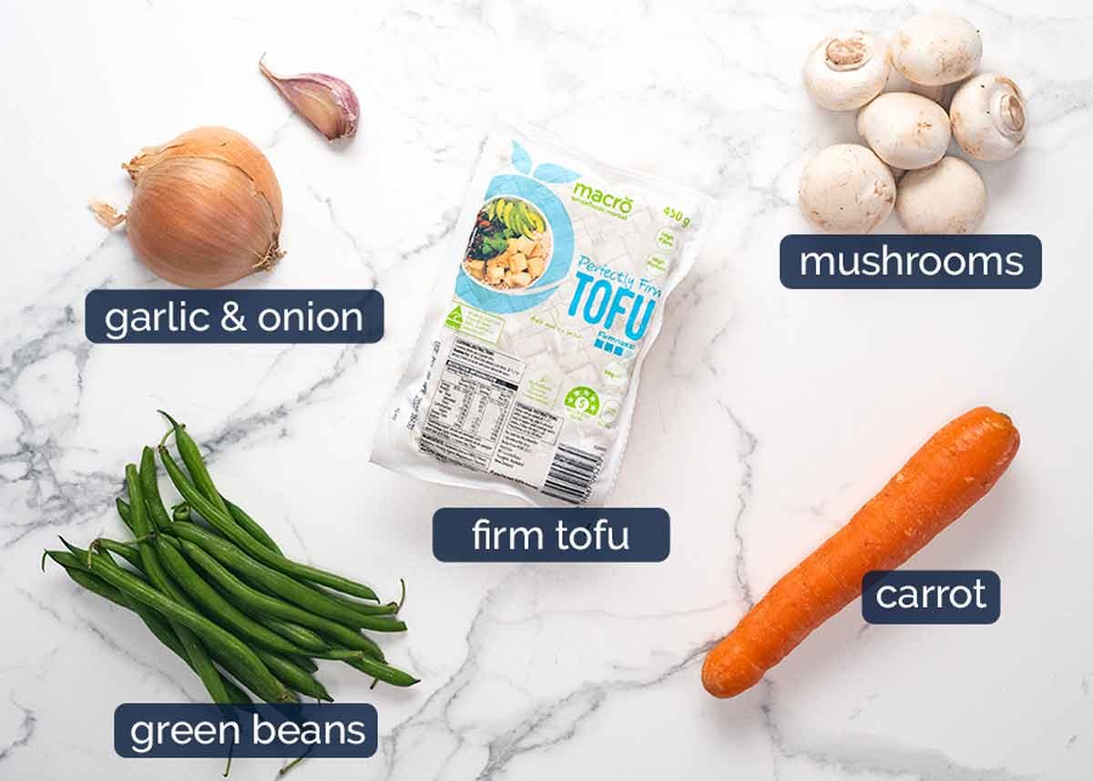 Ingredients in Vegetarian lettuce wraps - san choy bow